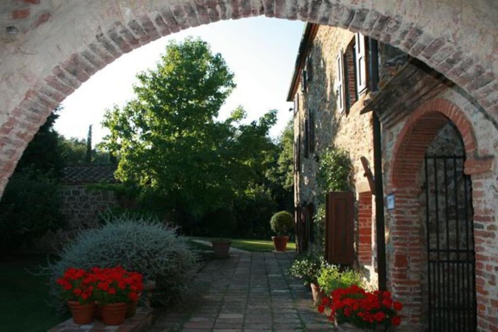 Podere Gli Oppi Toscana Villa Petroio Esterno foto